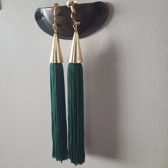 NEW Eddie Borgo 12K Gold Green Silk Tassel Dangle Chandelier Cone Earring Fringe - Picture 1 of 7